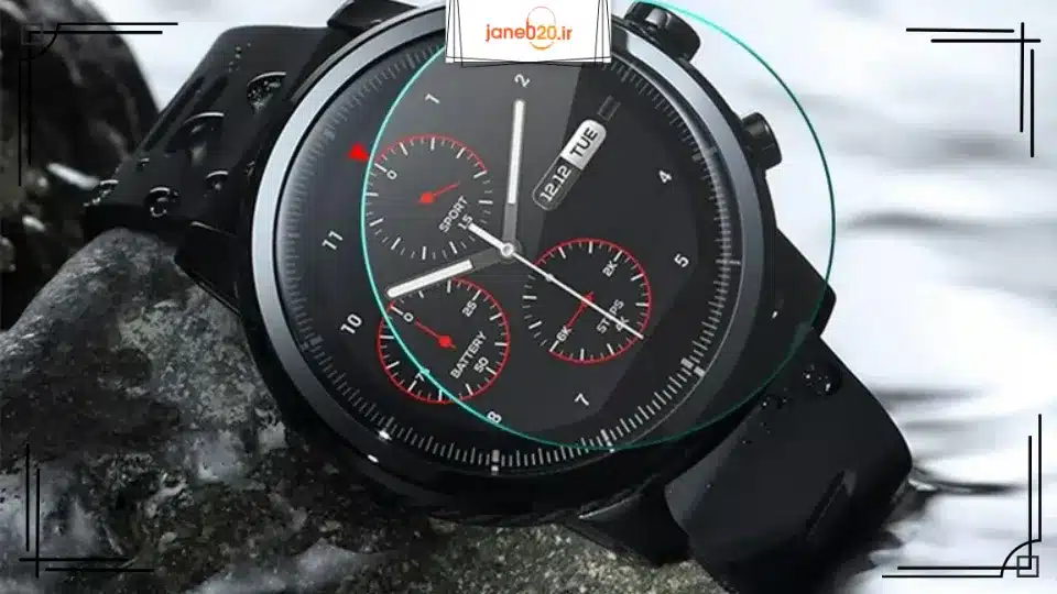 تصویری از یک ساعت هوشمند و گلس ساعت 
